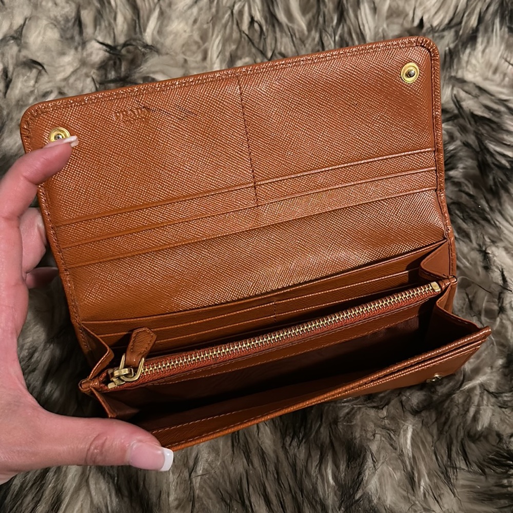 Authentic Prada Wallet - Picture 3 of 4
